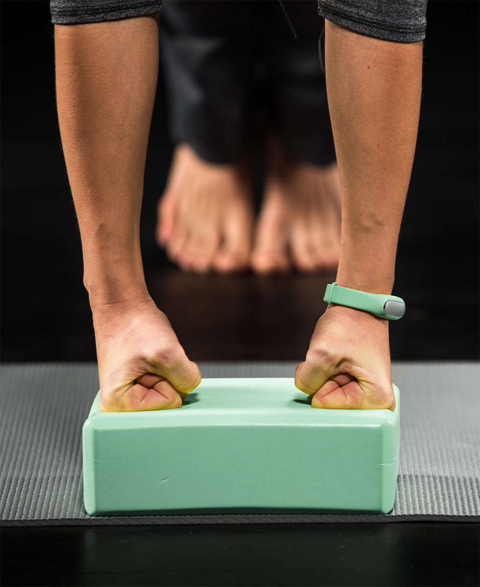 Personne qui fait de la rééducation avec Rémy Reynaud suite à une blessure sportive